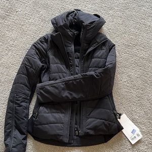 NWT Lululemon Another Mile Jacket size 4